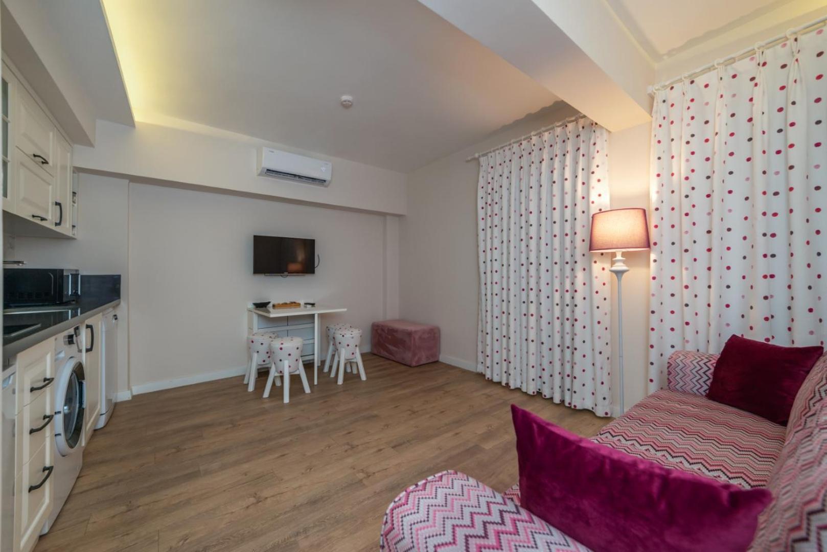 King Suite with Spa Bath