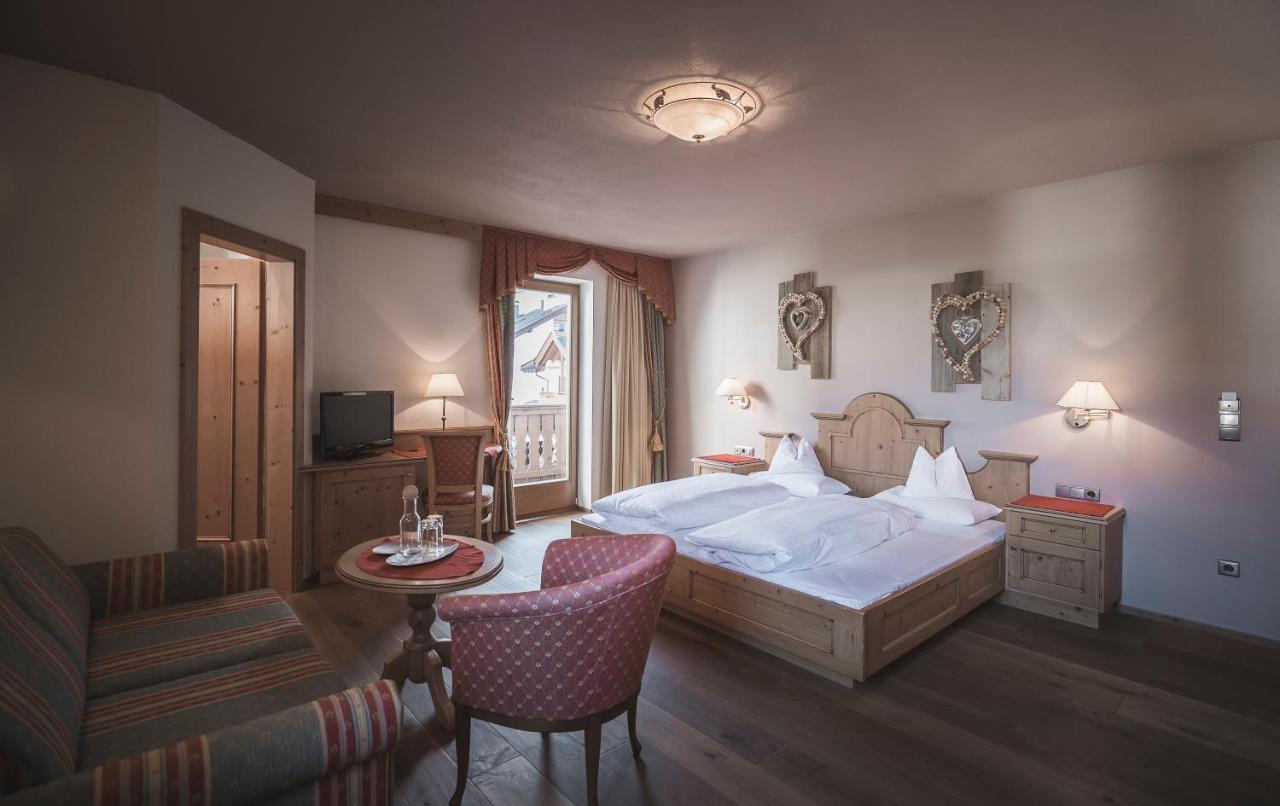 Classic Double Room with Whirlpool Bath