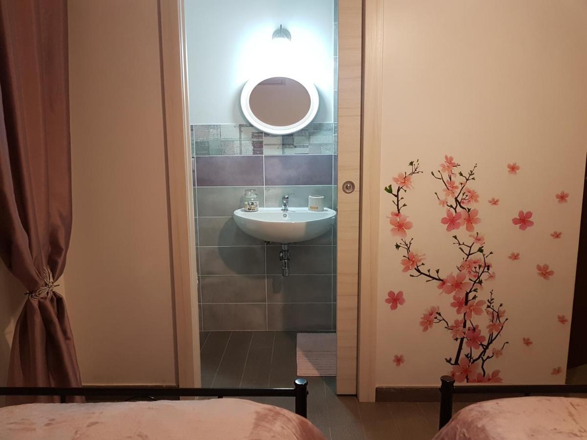 Budget Double or Twin Room,1033142909:JPEG