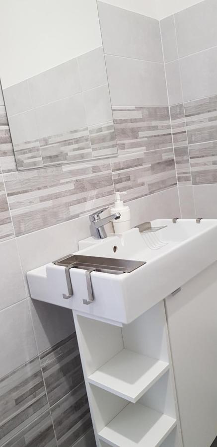 Camera Quadrupla Deluxe