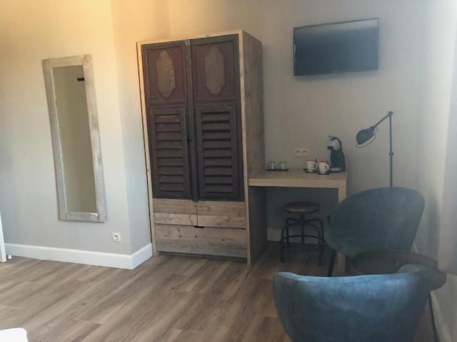 King Room,1071868699:JPEG