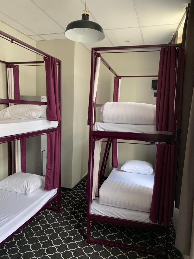 Bed 4-Bed Mixed Dorm Ensuite