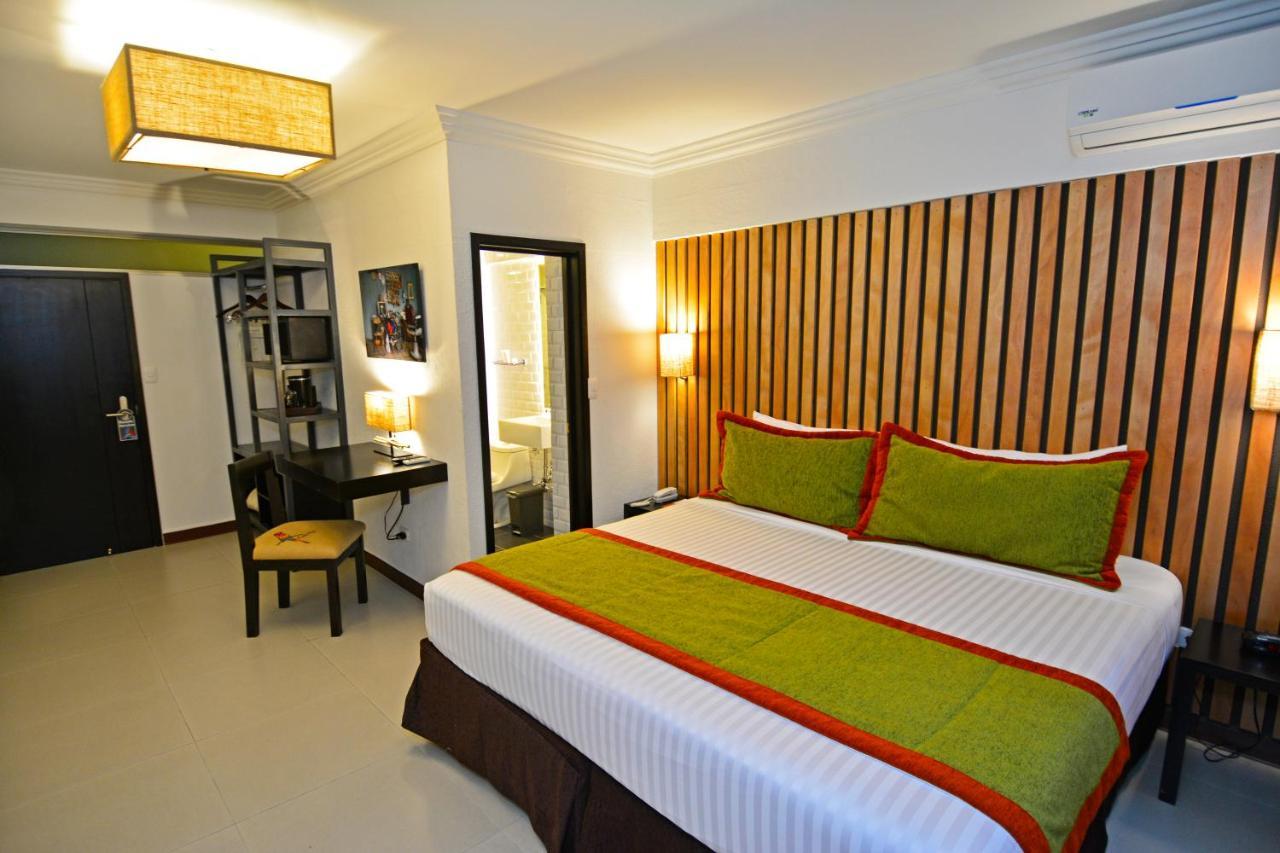 Deluxe Zimmer mit Kingsize-Bett