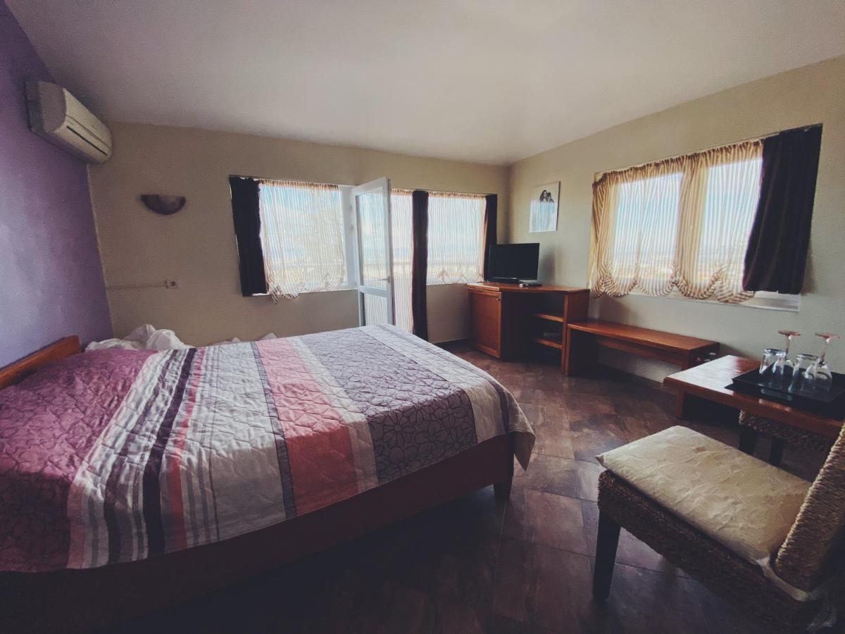 Doppelzimmer mit Balkon