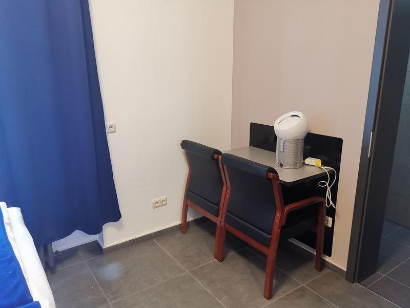 Zweibettzimmer mit eigenem Bad