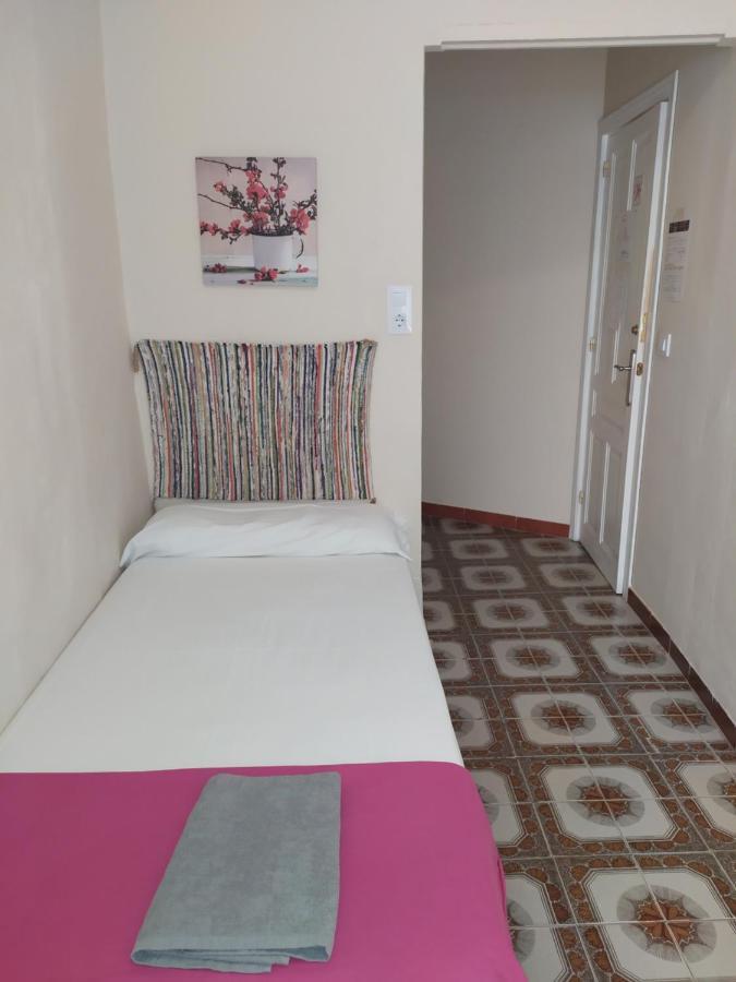 Single Room Private Bathroom