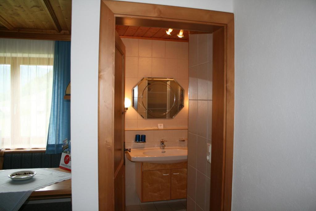Doppelzimmer mit Balkon