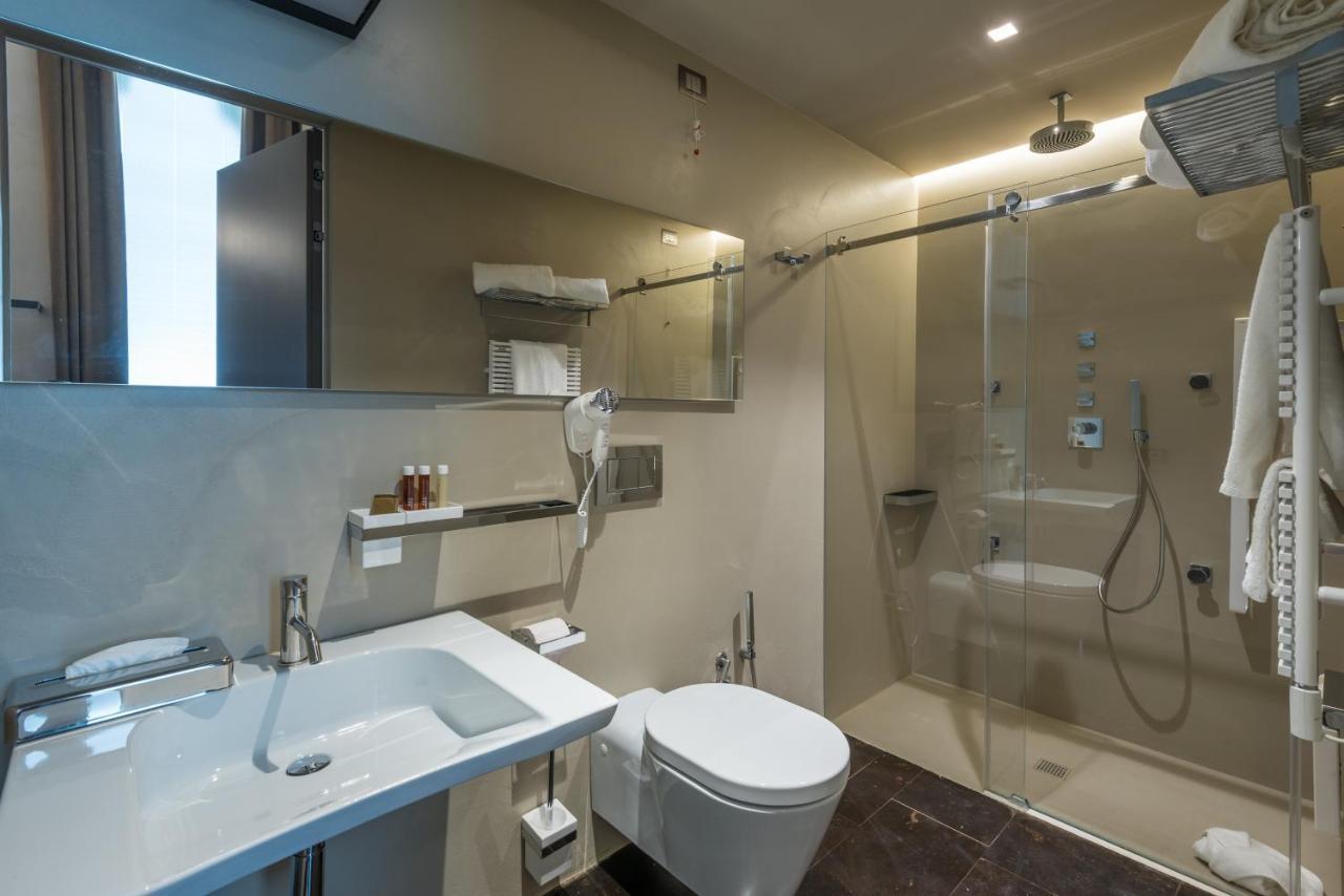 Kamer met 1 Groot Bed of 2 Aparte Bedden en Uitzicht op de Stad