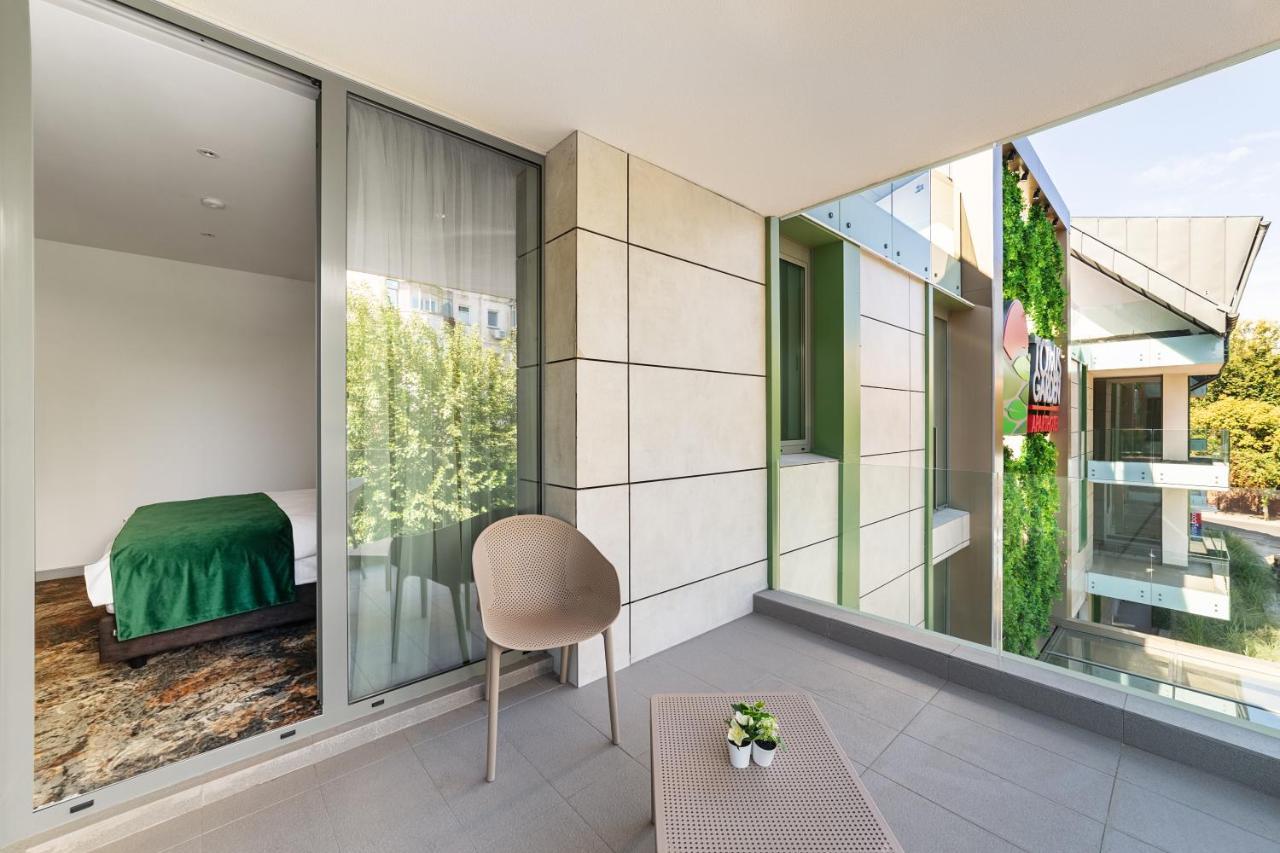 Queen Studio with Balcony and Kitchenette,1150863836:JPEG