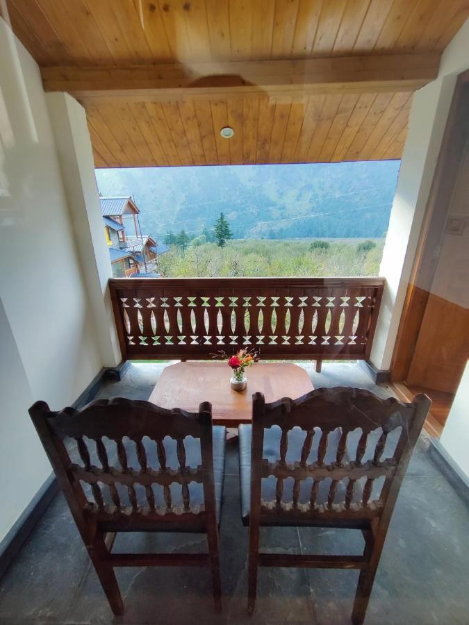 Double Room Mountain View Welcome Drink Complimentary 2pcs Laundry Late Check out upto 2hrs