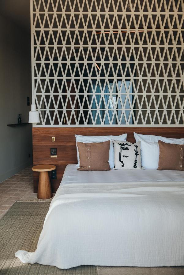 Family 3-Bedroom Suite with Terrace and Sea View