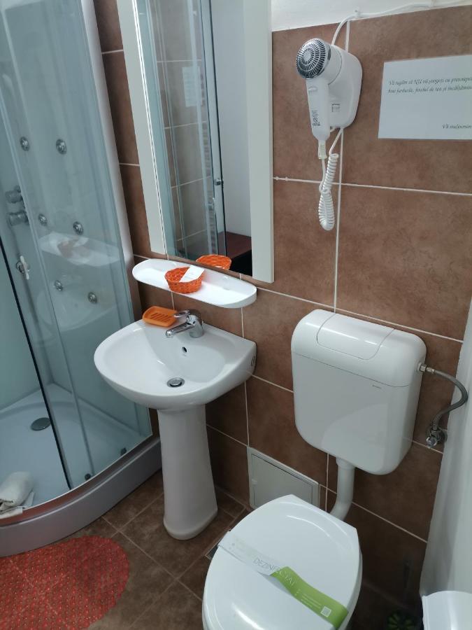 Einzelzimmer mit eigenem Bad