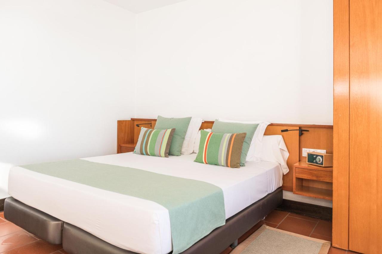 Double Room with Sea View and Extra Bed