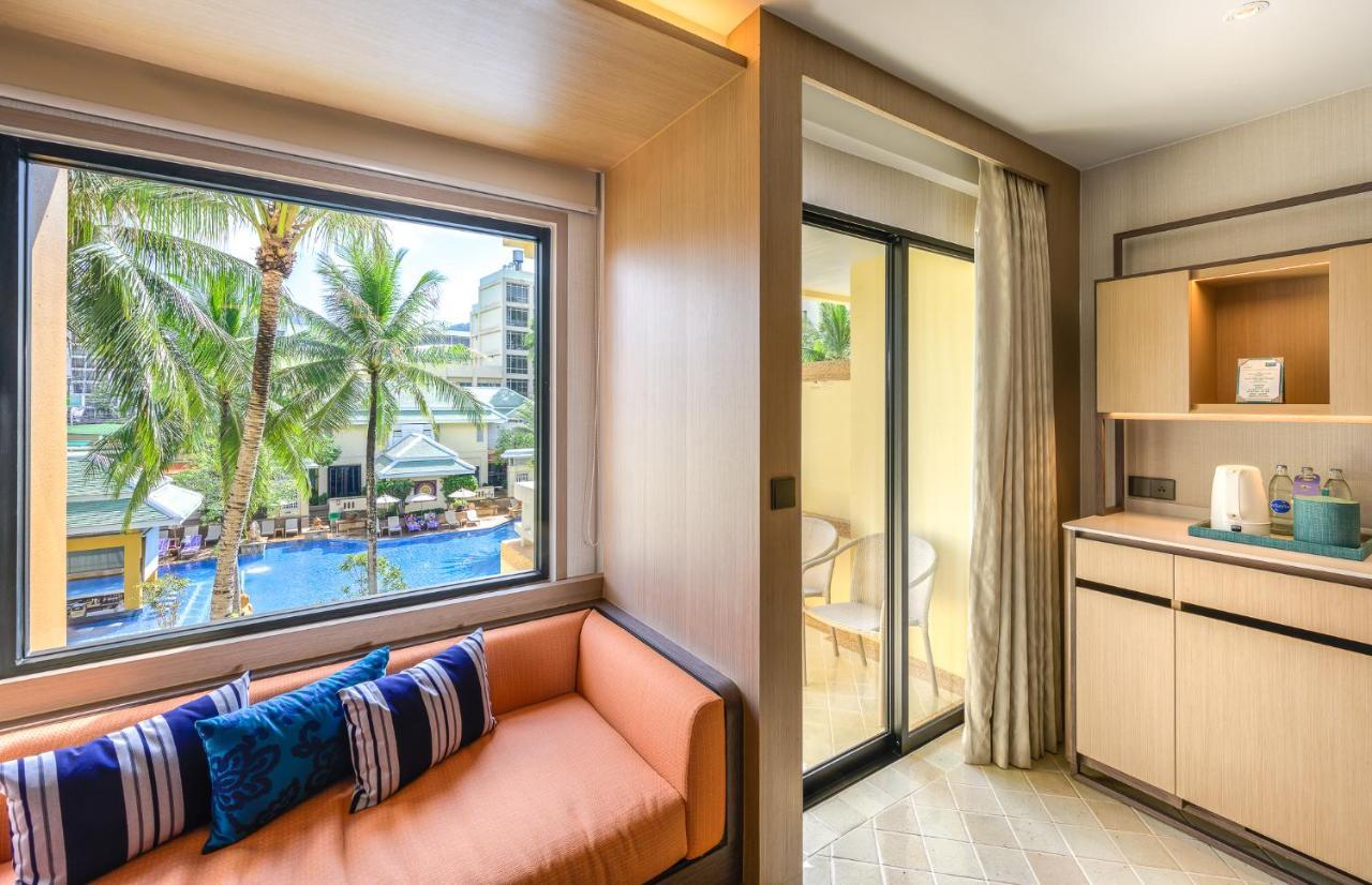 Premium Twin Room Balcony Pool View