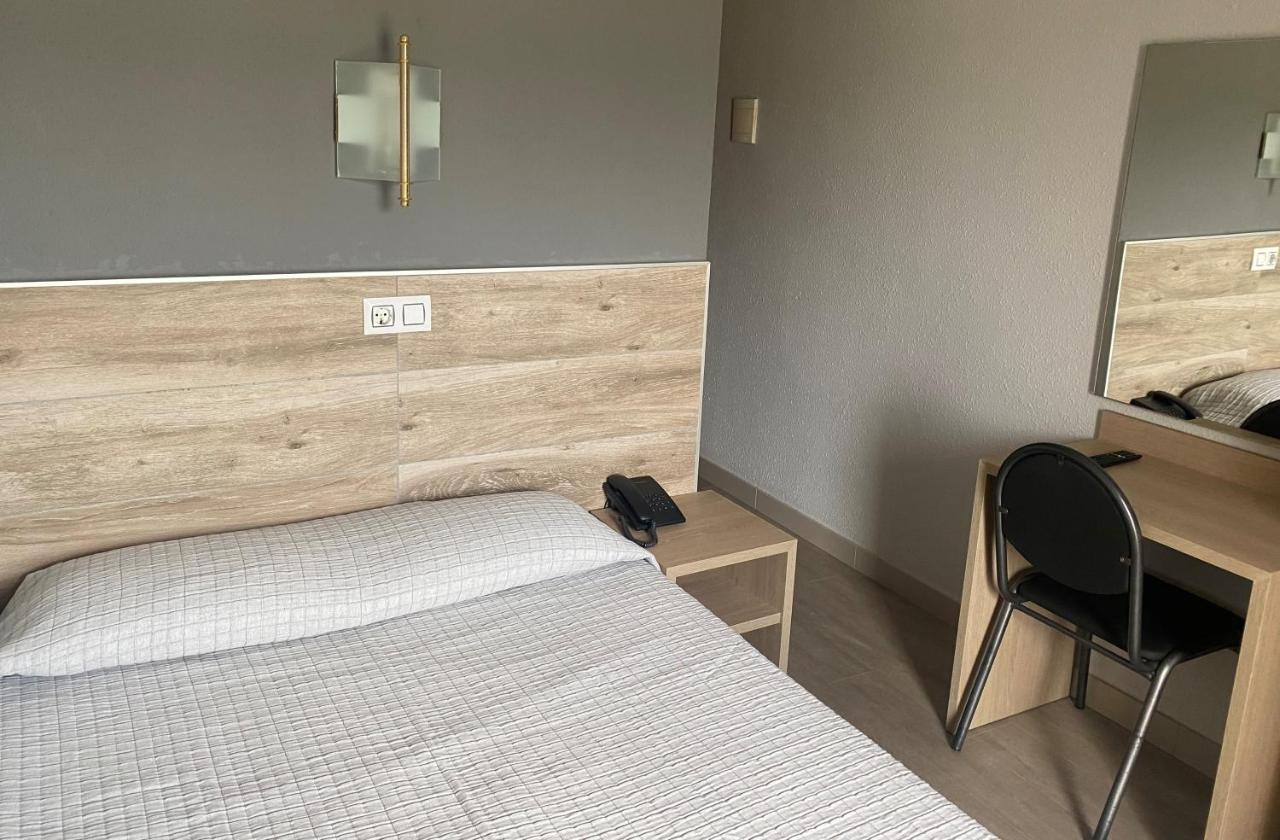 Single Room,1014312679:JPEG