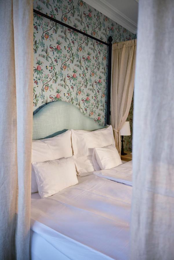 Superior Double Room Orangerie with Lake View