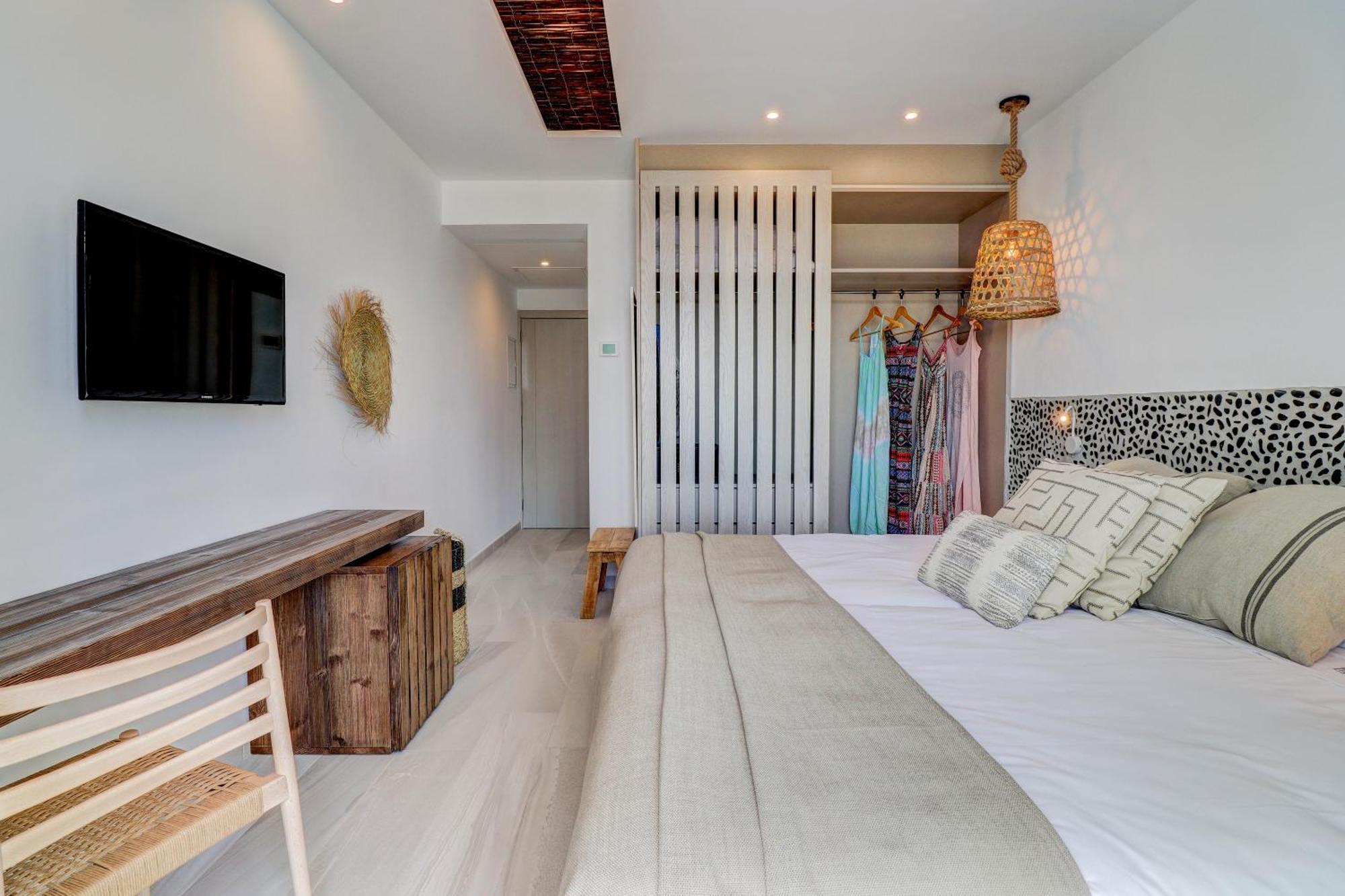 Standaard Tweepersoonskamer met 1 of 2 Bedden en Balkon