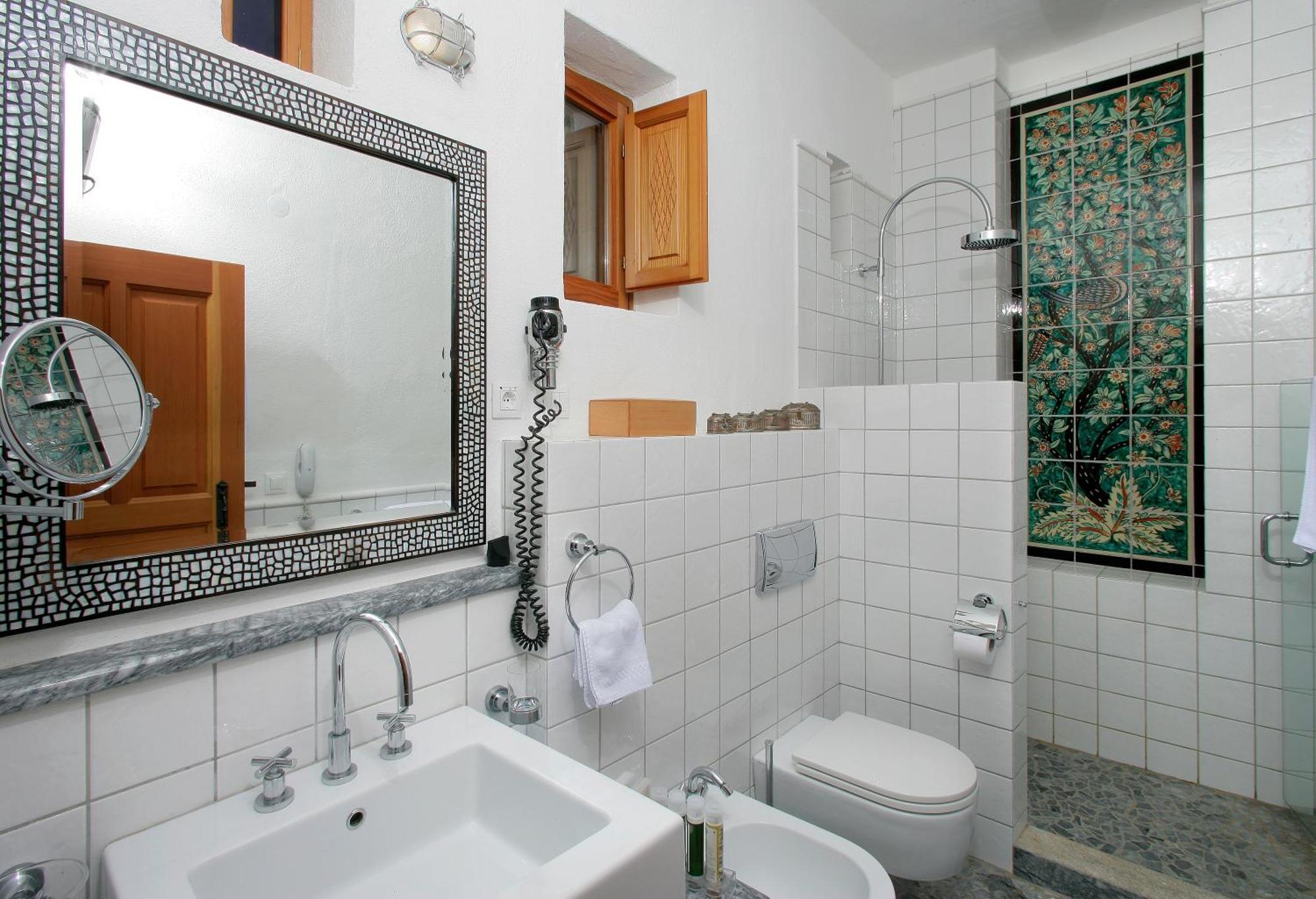 Honeymoon Suite