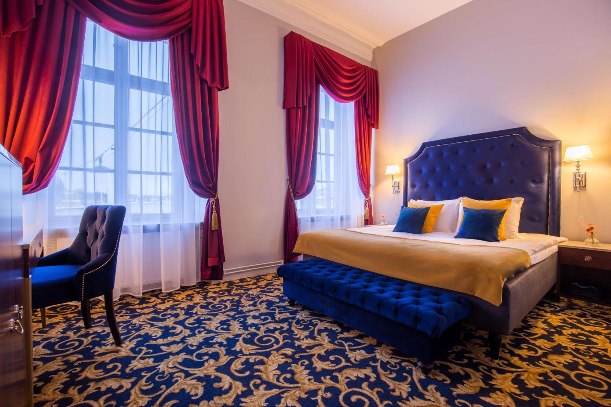 Premium Zimmer mit Kingsize-Bett und Meerblick