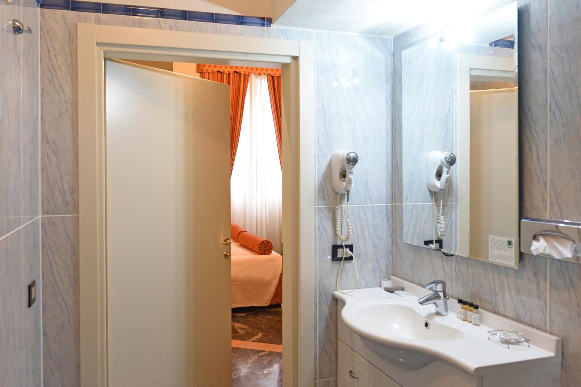 Deluxe Double Room - Ground Floor