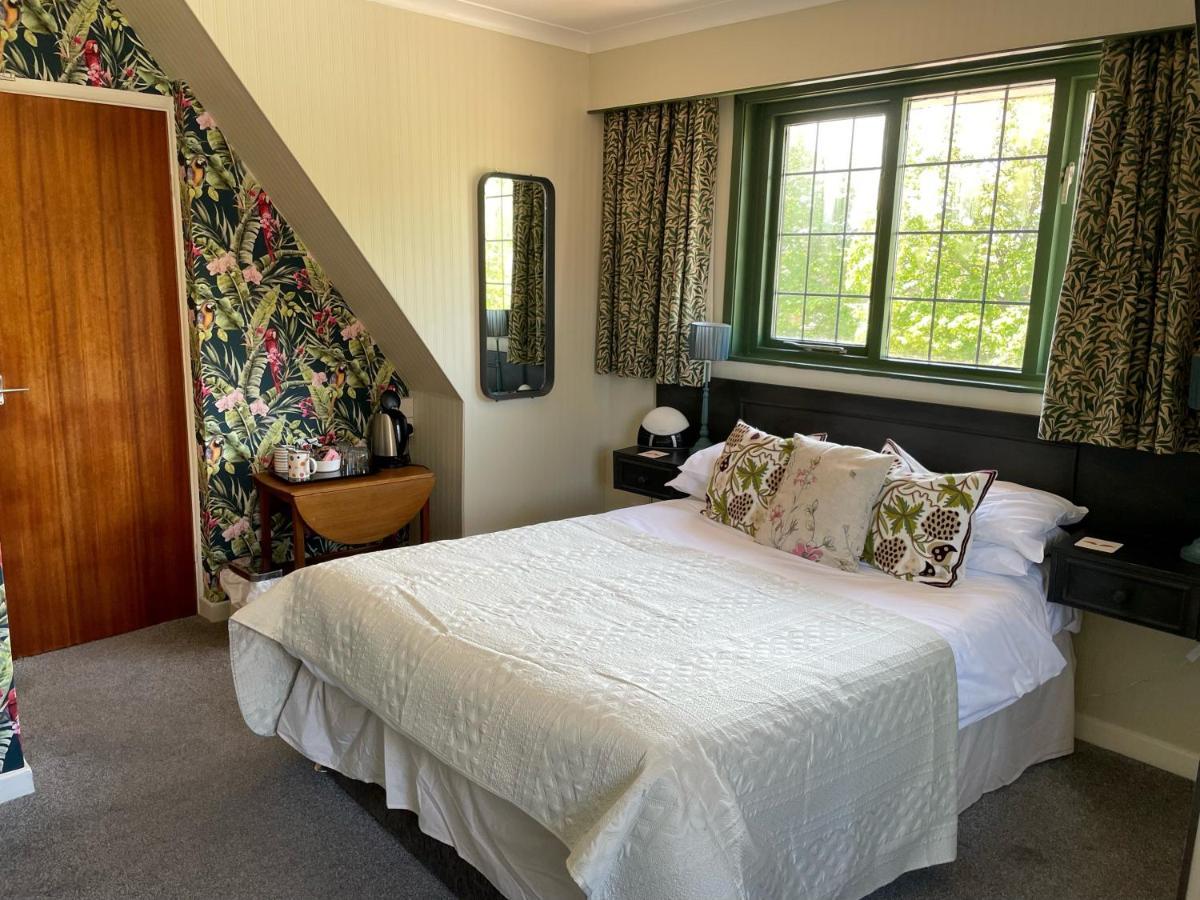 Standard Double Room,1551830119:JPEG