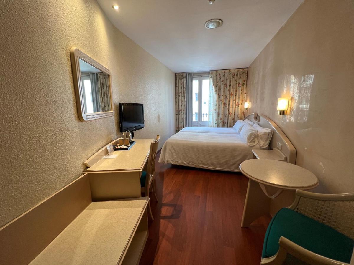 Economy Twin Room