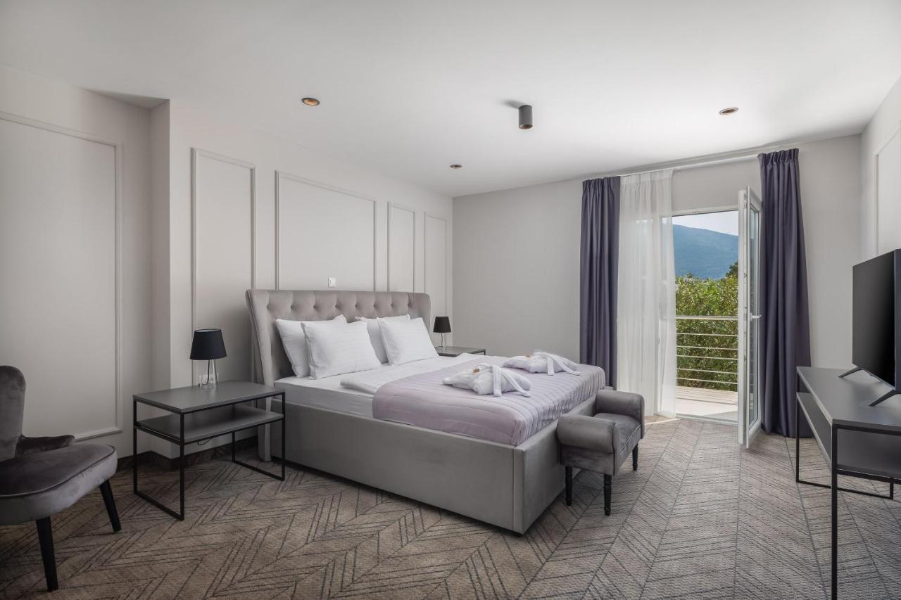 Suite Private Garden & Hot Tub