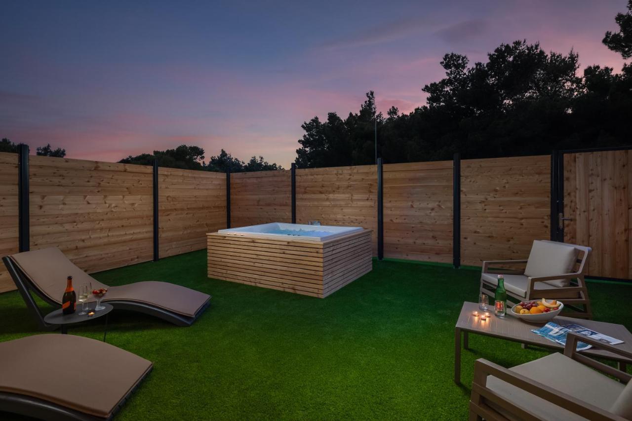 Suite Private Garden & Hot Tub