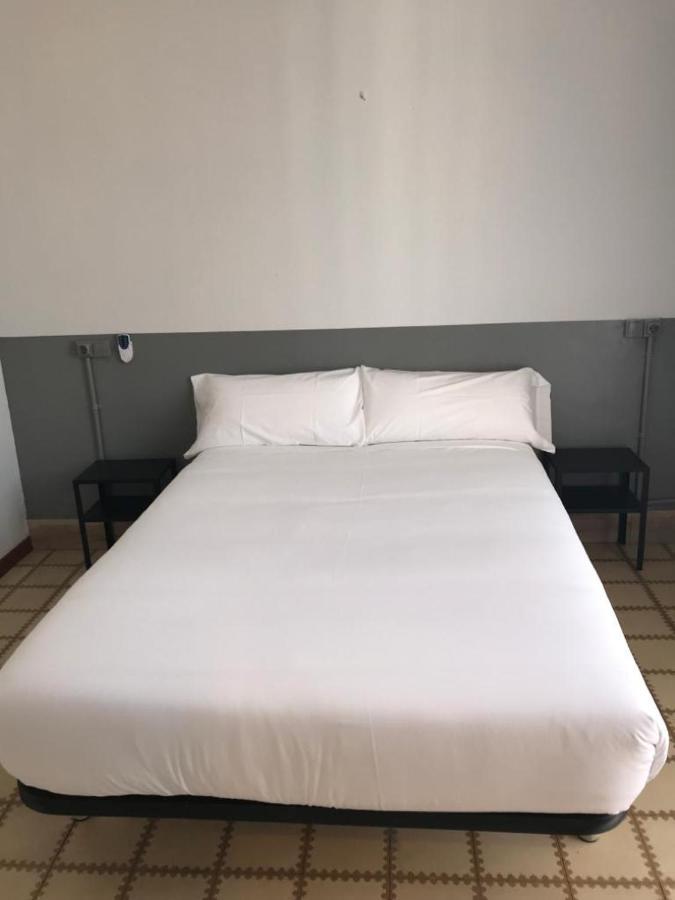 Budget Double Room with Shared Bathroom,1246995148:JPEG