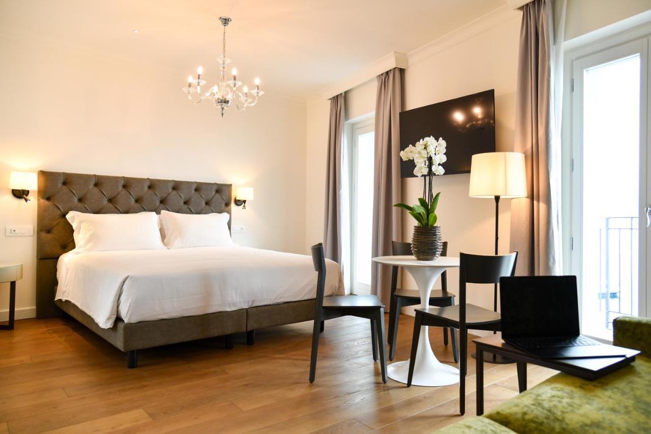 Junior Suite,1252235635:JPEG