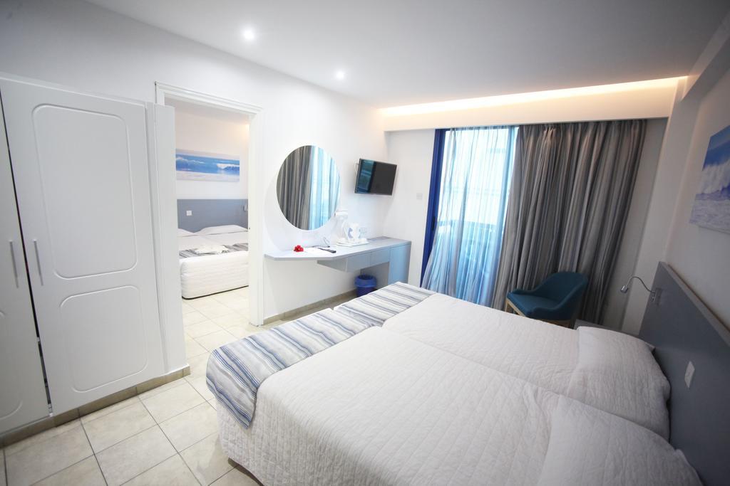 Chambre Quadruple avec Salle de Bains Commune