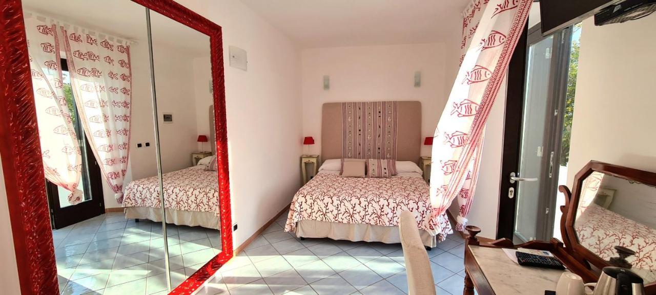 Dreibettzimmer mit Meerblick