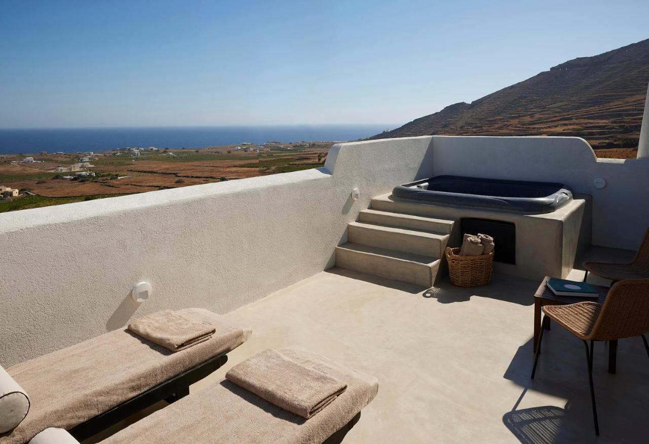 Superior Suite Sea View Outdoor Hot tub,1271087683:JPEG