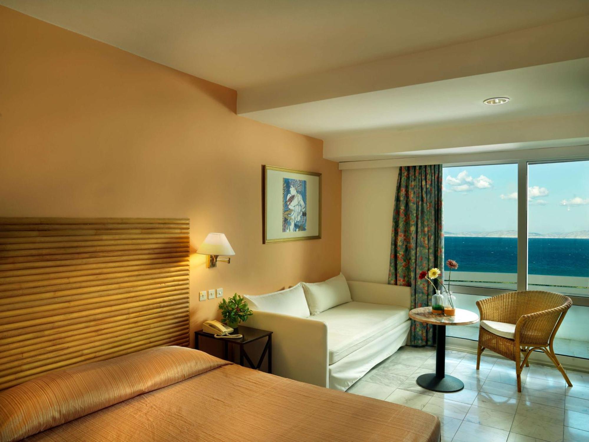 Chambre Simple - Vue Partielle sur Mer