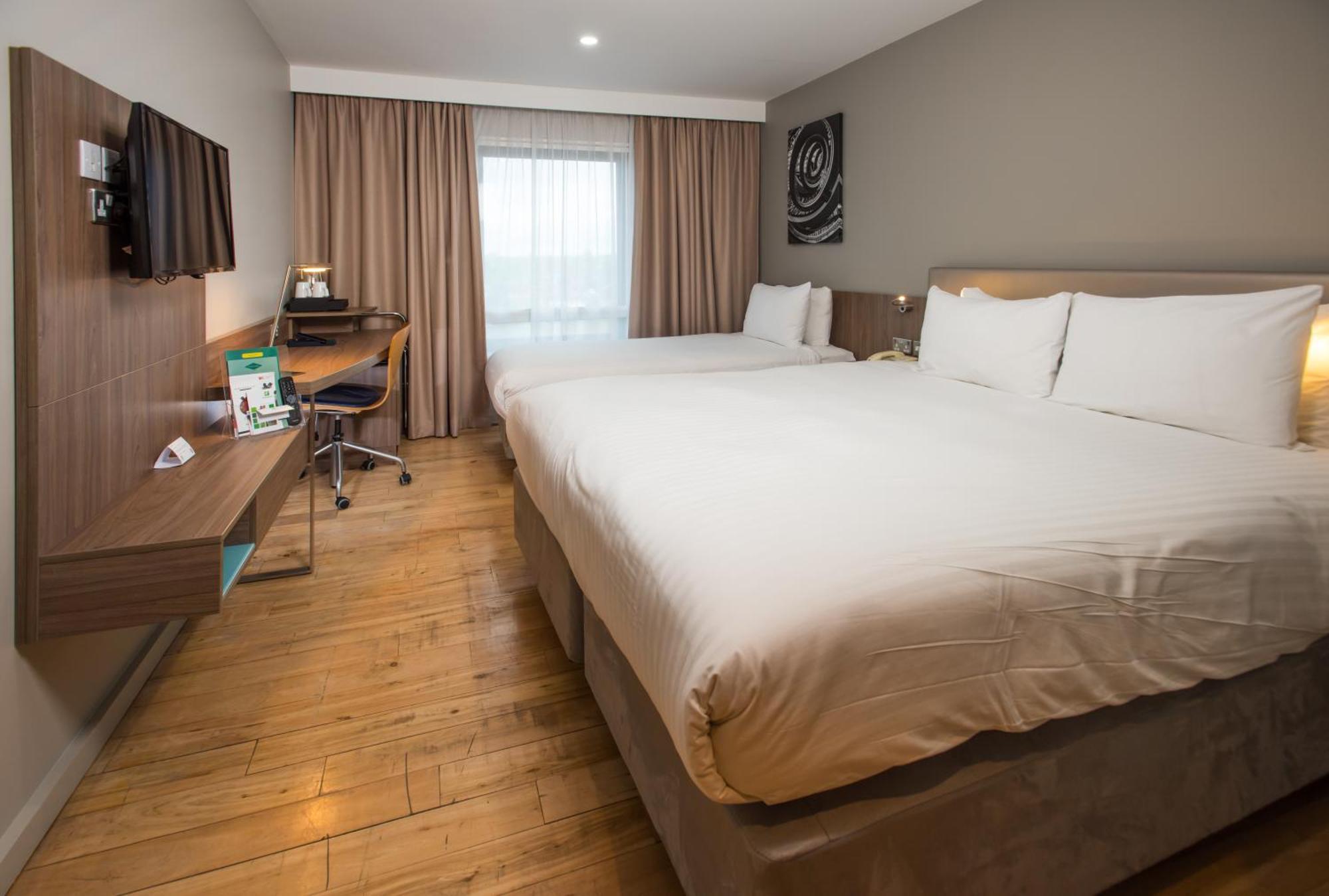Standard Zimmer mit Doppelbett und Einzelbett