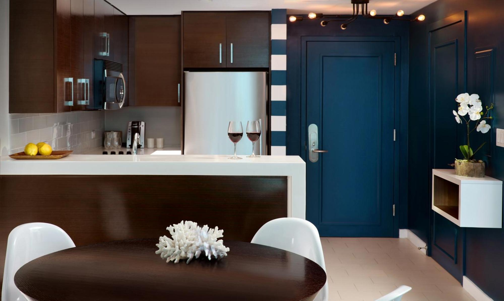 One-Bedroom Ocean Front Suite