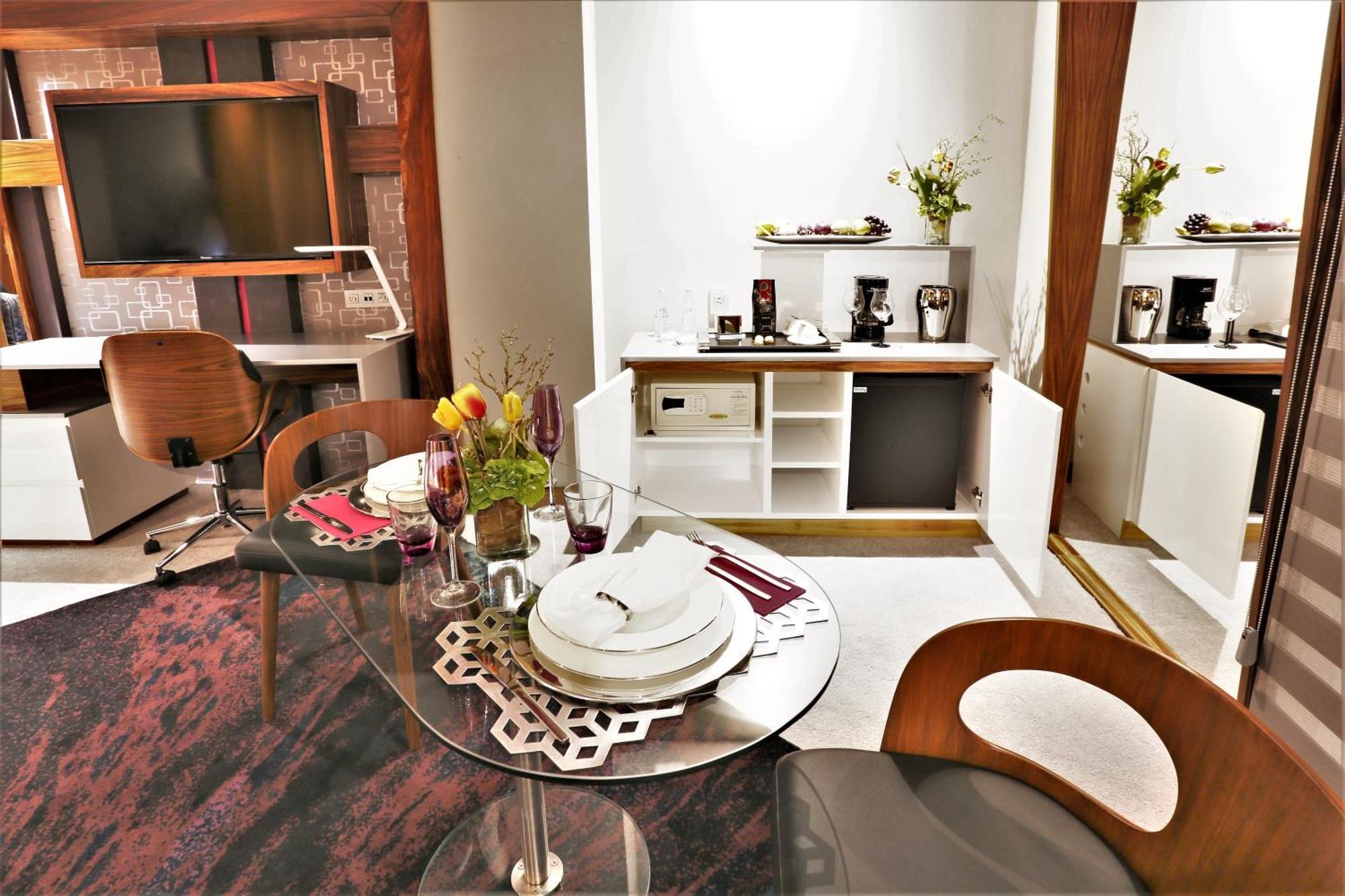 Superior King Room