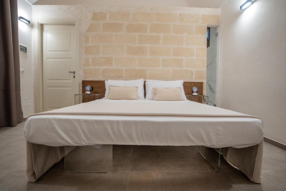 Deluxe Double Room,1293435538:JPEG