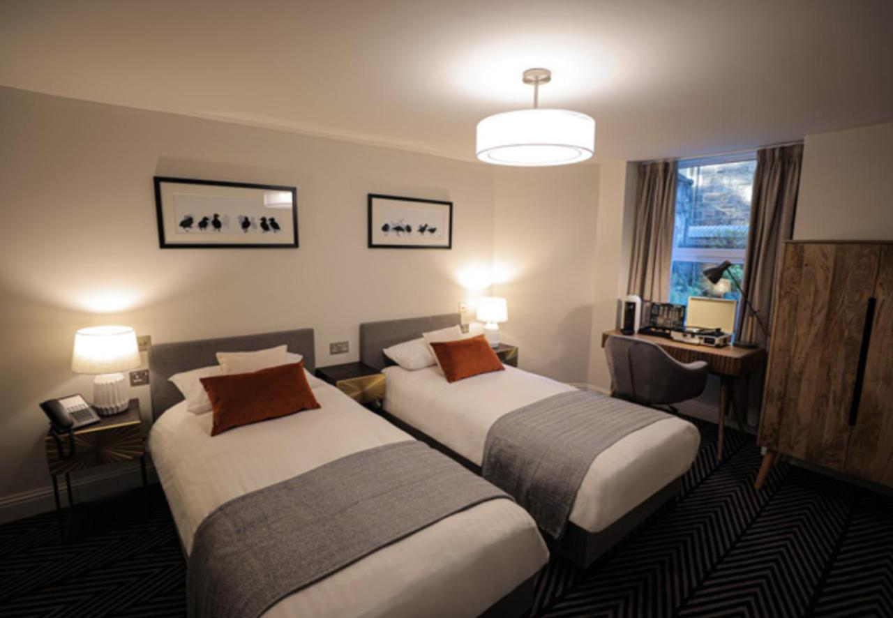 Quarto com 2 Camas de Solteiro