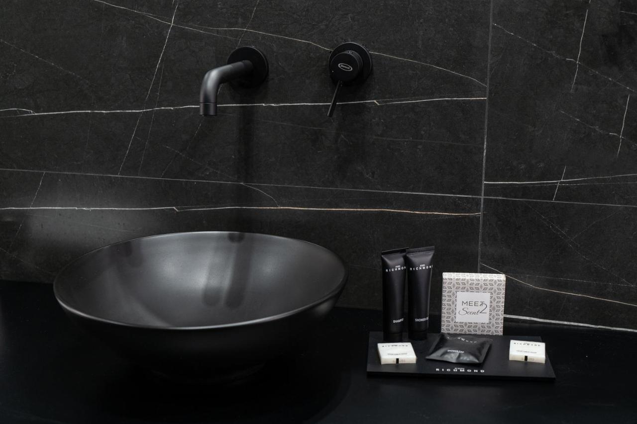 King Suite Spa Bath