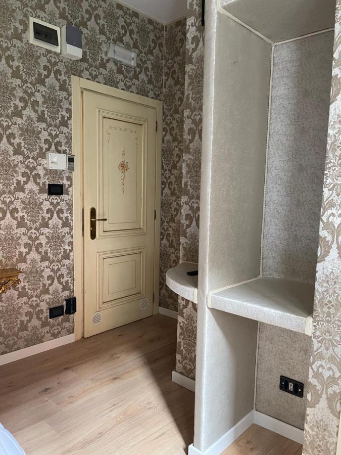 Single Room,1403688434:JPEG