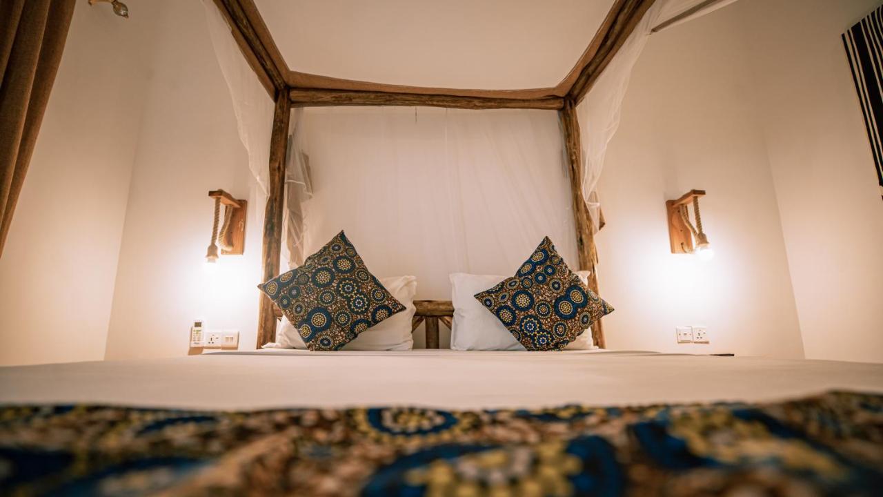 Tweepersoonskamer met 1 of 2 Bedden en Gedeeltelijk Uitzicht op Zee