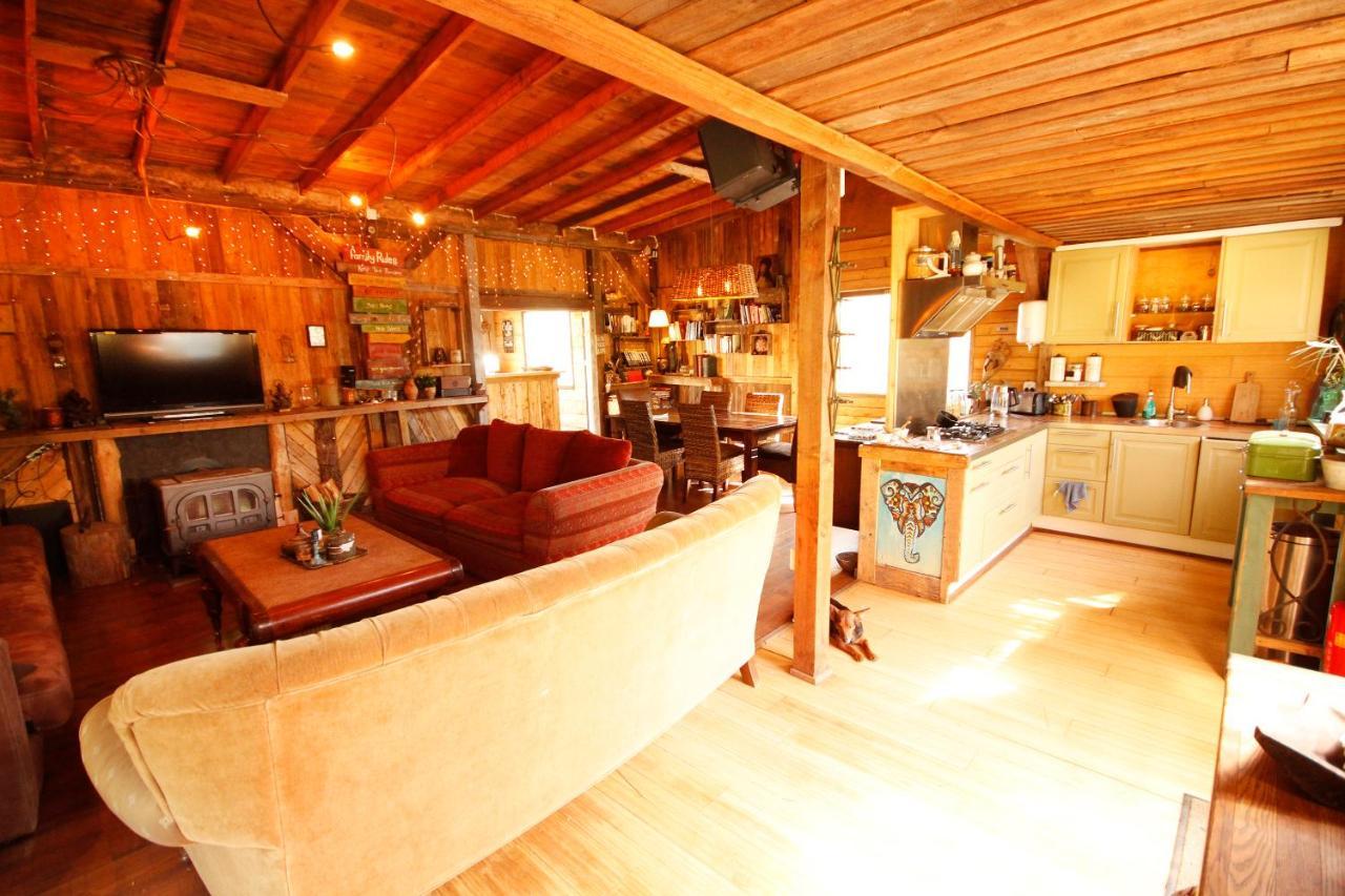 One-Bedroom Chalet,1298254579:JPEG