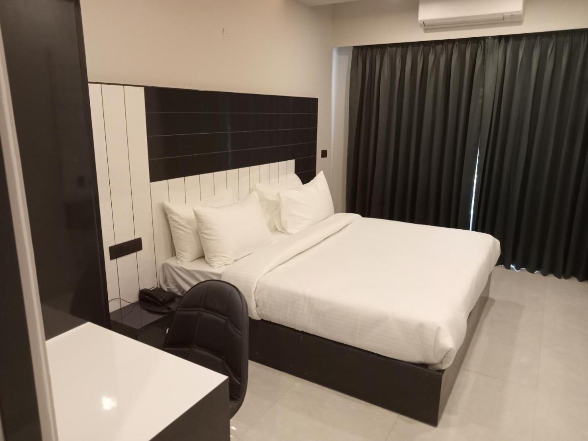 Deluxe Room,1298390437:JPEG