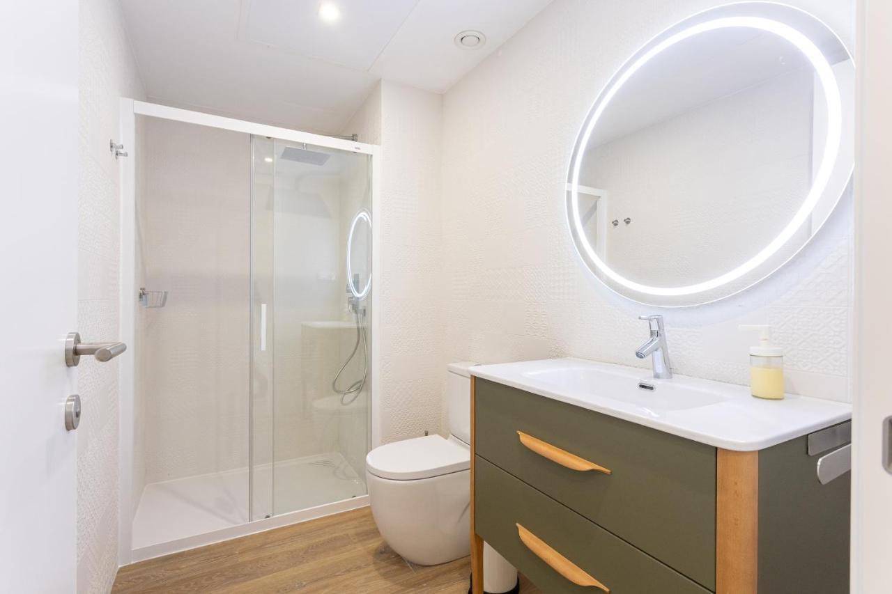 Superior One-Bedroom Apartment terrace,1298542888:JPEG