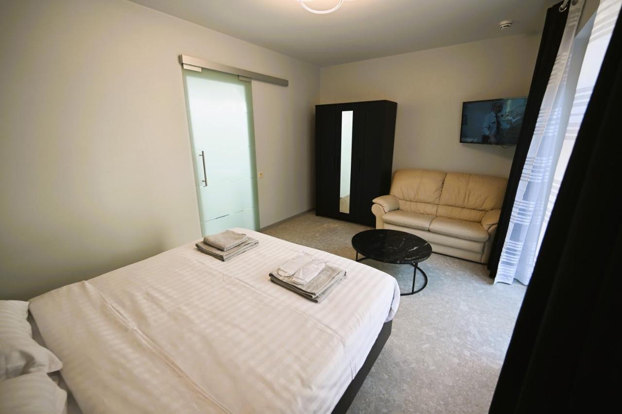 Doppelzimmer mit Terrasse