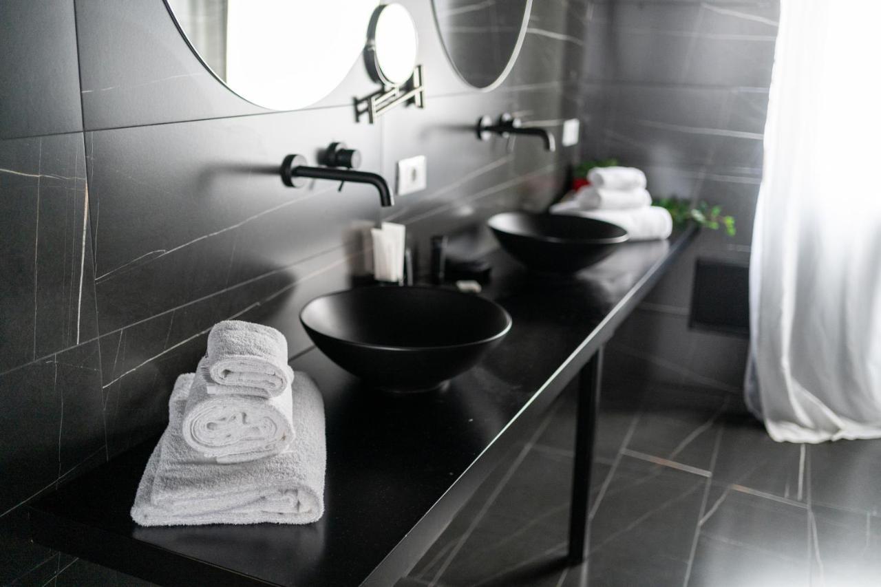 King Suite Spa Bath