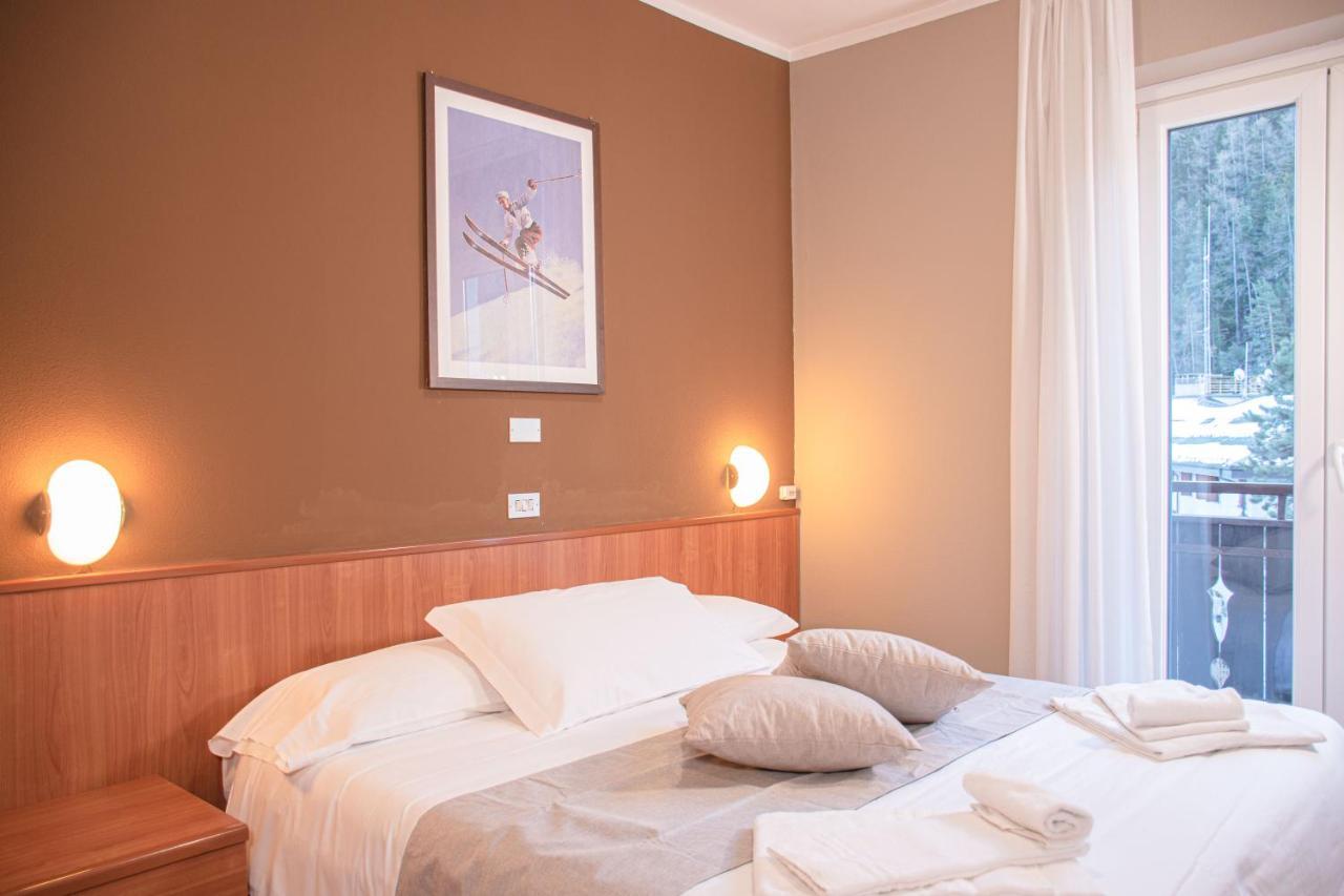 Double or Twin Room,1364880575:JPEG