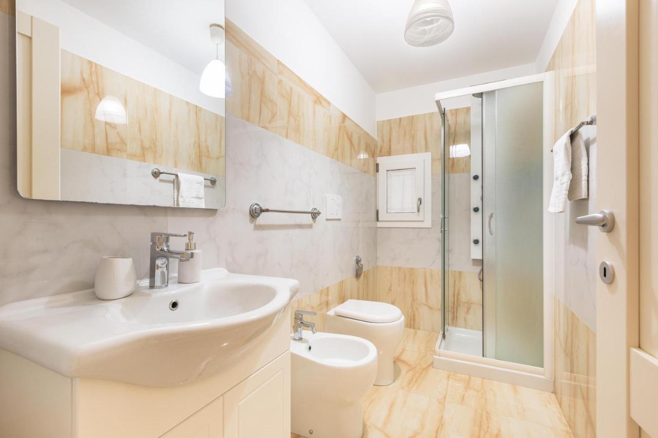 Camera Matrimoniale con Bagno Privato