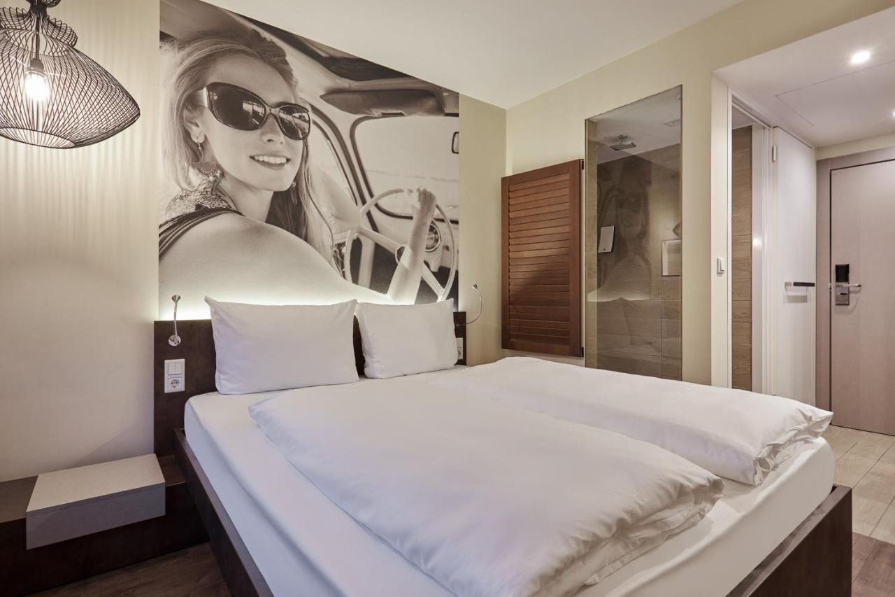 Double Room,1377646448:JPEG